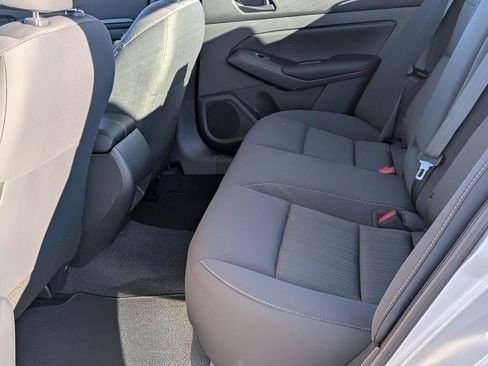 Certified 2025 Nissan Altima 2.5 S FWD image 22