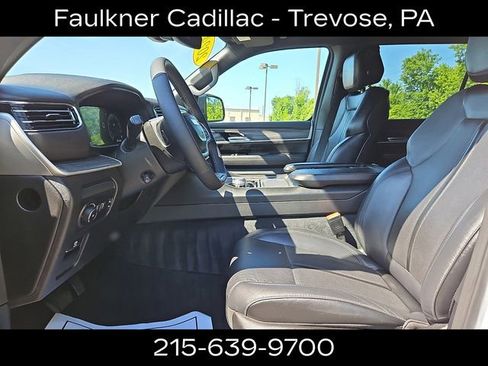 Used 2024 Jeep Wagoneer Series II w/ Flexible Seating Group AWD/4WD image 13