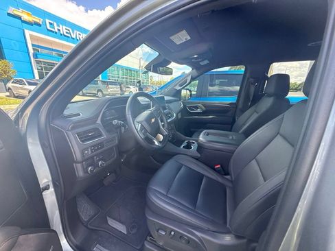 Used 2024 Chevrolet Tahoe LT RWD image 2