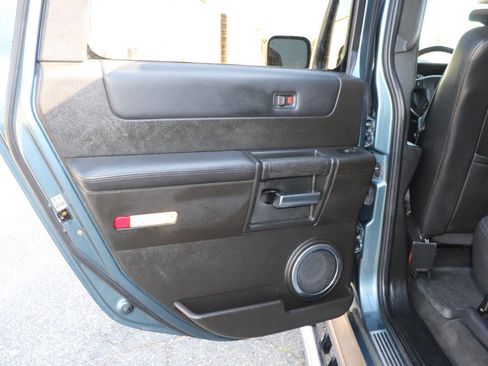 Used 2005 HUMMER H2 w/ Preferred Equipment Group image 51