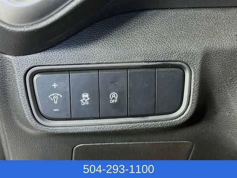 Used 2025 Kia Soul LX w/ LX Technology Package image 10