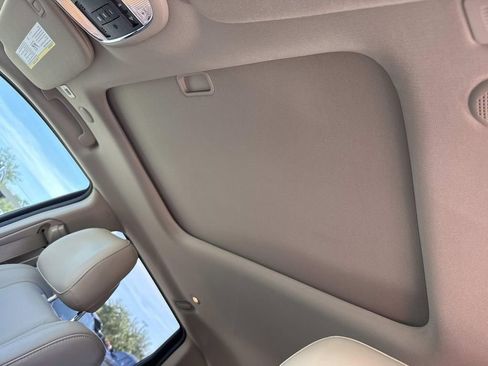 Used 2019 Jeep Grand Cherokee Limited w/ Trailer Tow Group IV image 43