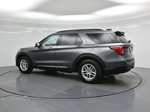 Used 2025 Ford Explorer Active image 6