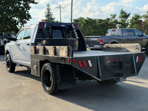 Used 2020 RAM 3500 Tradesman w/ Chrome Appearance Group AWD/4WD image 9