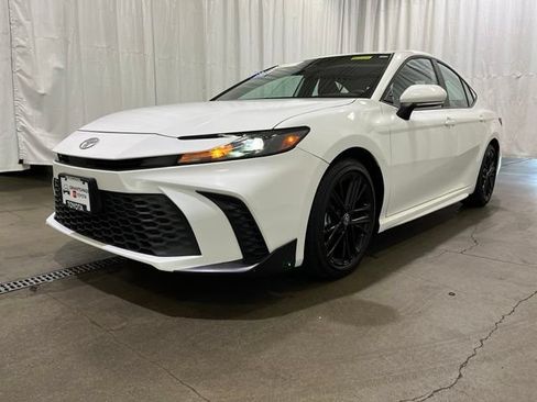 Certified 2025 Toyota Camry SE FWD image 24