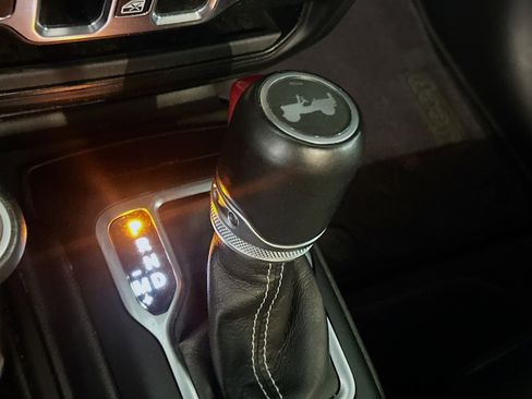 Used 2023 Jeep Wrangler Sahara image 24