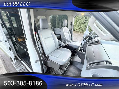Used 2018 Ford Transit 150 XL image 51