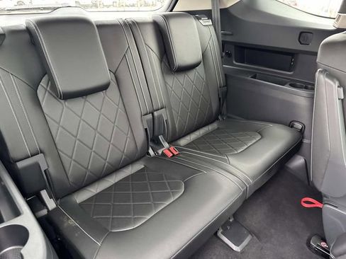 Certified 2025 Volkswagen Atlas SEL Premium R-Line image 20