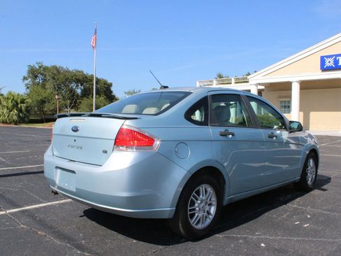 Used 2009 Ford Focus SE image 4