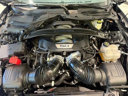 Used 2025 Ford Mustang Dark Horse image 11