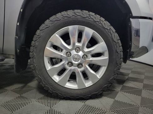 Used 2016 Toyota Tundra SR5 AWD/4WD image 11