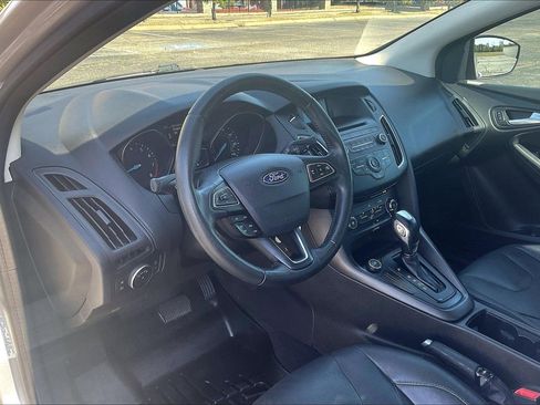 Used 2016 Ford Focus SE w/ Equipment Group 201A image 15