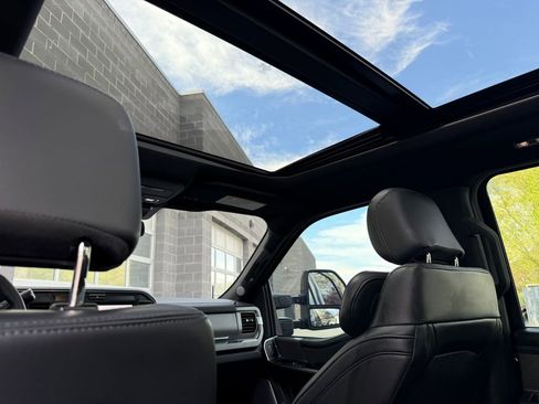 Used 2025 Ford F350 Platinum image 37