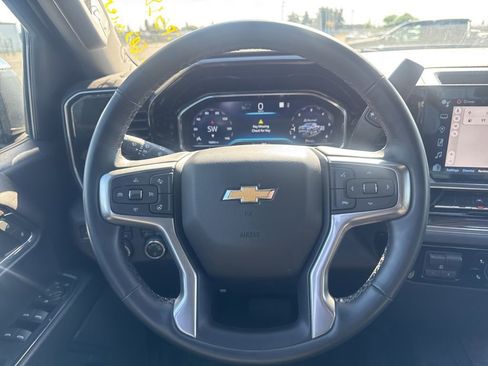 Used 2023 Chevrolet Silverado 1500 LT AWD/4WD image 14