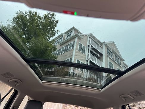 Used 2023 Volkswagen Atlas SE image 22