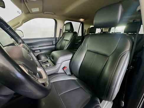 Used 2024 Ford Expedition Max XLT image 13