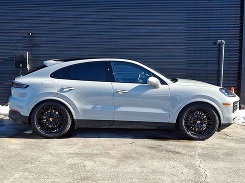 New 2026 Porsche Cayenne E-Hybrid Coupe image 8