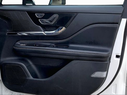 Used 2022 Lincoln Corsair AWD w/ Premium Package image 21