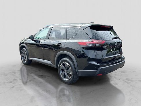 Used 2025 Nissan Rogue SV AWD/4WD image 5