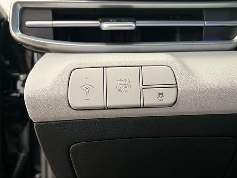 New 2026 Hyundai Elantra Limited FWD image 31