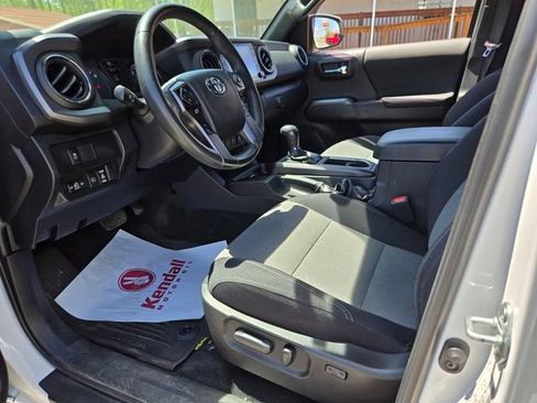 Used 2023 Toyota Tacoma TRD Off-Road w/ Technology Package image 9