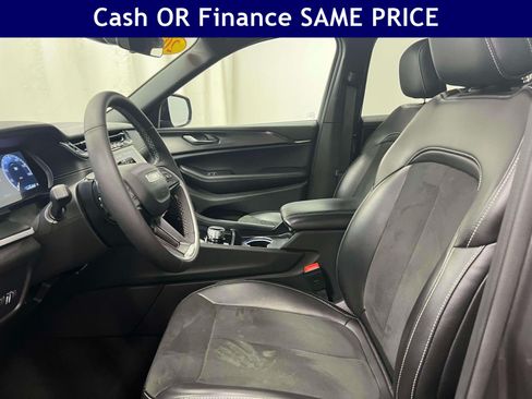 Used 2025 Jeep Grand Cherokee L Altitude AWD/4WD image 18
