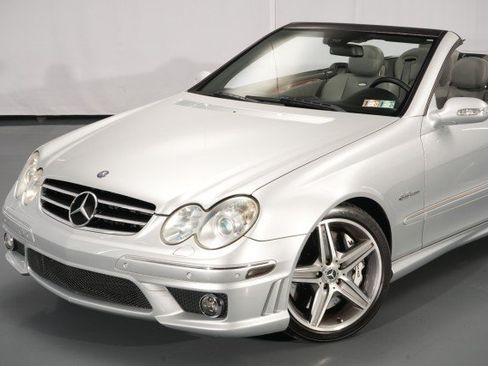Used 2007 Mercedes-Benz CLK 63 AMG Cabriolet image 4