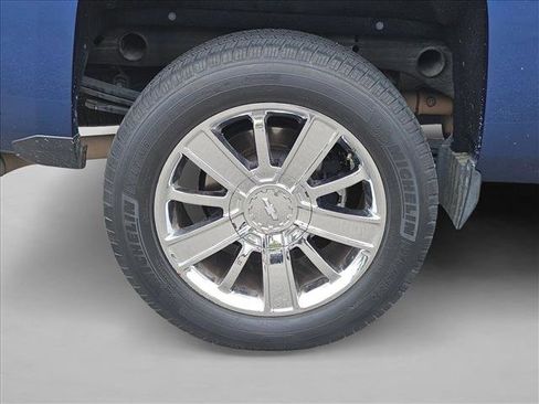 Used 2016 Chevrolet Silverado 1500 High Country RWD image 23