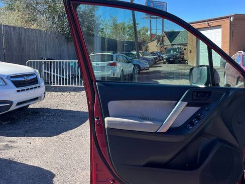 Used 2018 Subaru Forester 2.5i Premium image 10