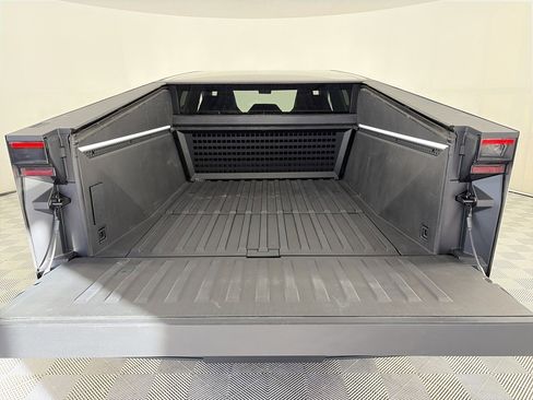 Used 2025 Tesla Cybertruck AWD Crew Cab image 24