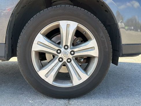 Used 2012 Toyota Highlander Limited w/ Tow Pkg image 6