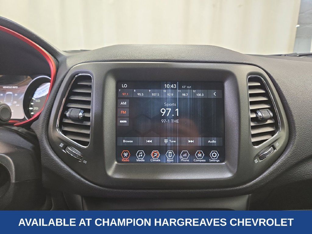 Used 2018 Jeep Compass Trailhawk AWD/4WD image 18