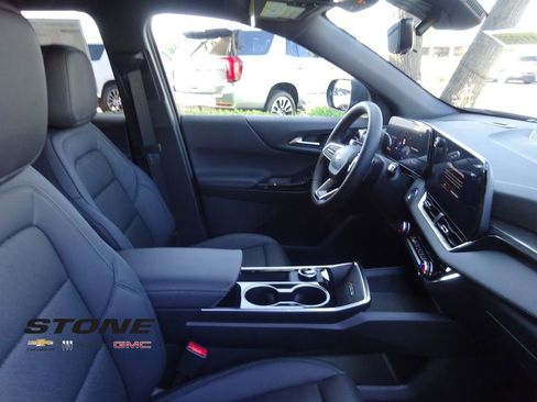 New 2026 Chevrolet Equinox LT FWD image 16