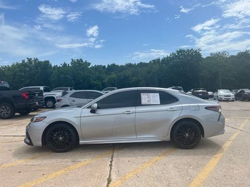 Used 2022 Toyota Camry XSE FWD image 2