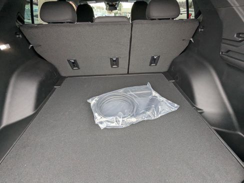 New 2026 Chevrolet Equinox EV LT image 41