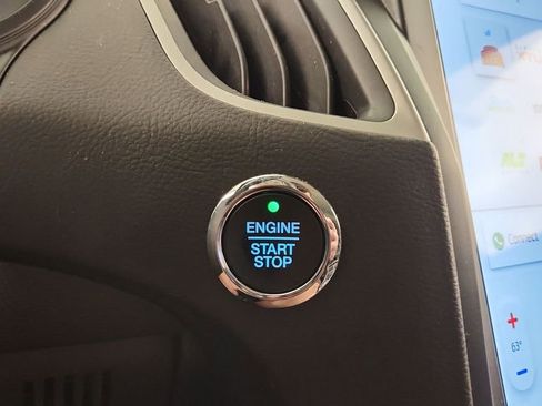 Used 2022 Ford Edge SEL image 20