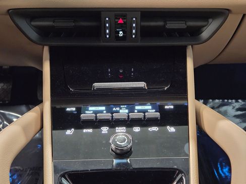 New 2026 Porsche Cayenne AWD/4WD image 21