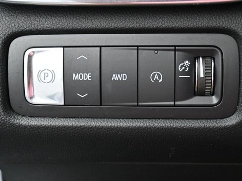 Used 2026 GMC Acadia Denali Ultimate w/ LPO, Floor Liner Package AWD/4WD image 15