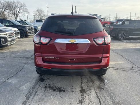 Used 2017 Chevrolet Traverse LT w/ Style and Technology Package image 6