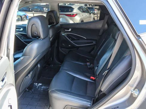 Used 2018 Hyundai Santa Fe Sport image 17