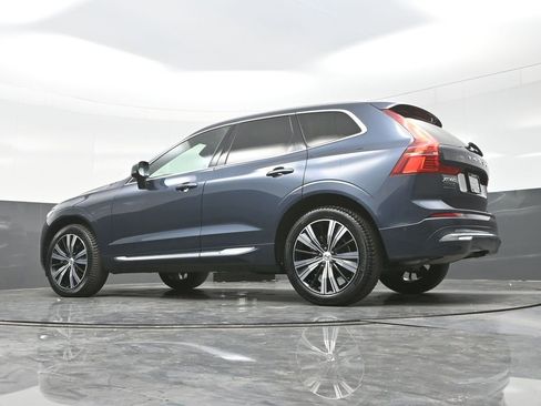 Used 2023 Volvo XC60 B5 Plus w/ Climate Package image 25