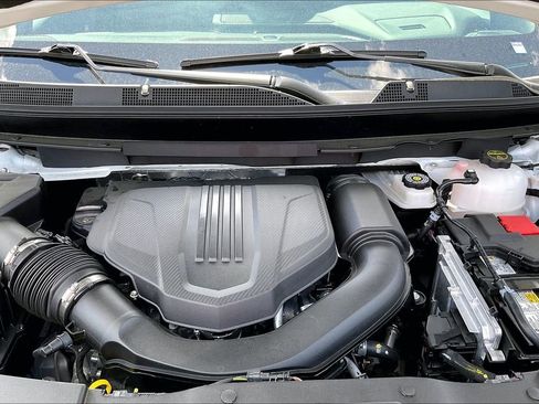 Used 2025 GMC Acadia Elevation AWD/4WD image 10