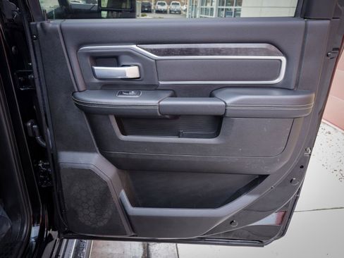 Used 2024 RAM 3500 Big Horn image 29