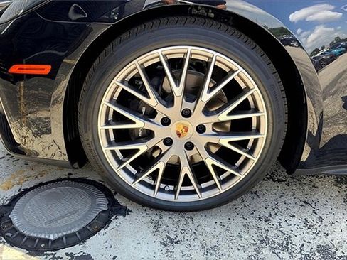 New 2025 Porsche Panamera 4 image 15