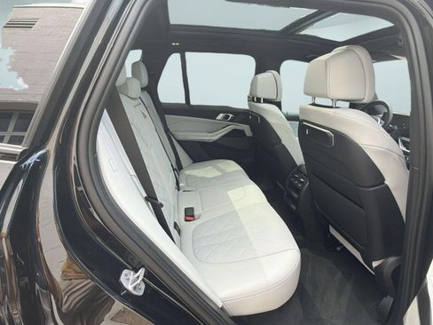 Used 2024 BMW X5 M60i AWD/4WD image 29
