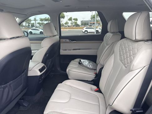 Used 2022 Hyundai Palisade Limited image 12