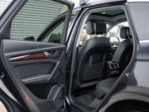 Used 2019 Audi Q5 2.0T Premium Plus w/ Premium Plus Package image 18