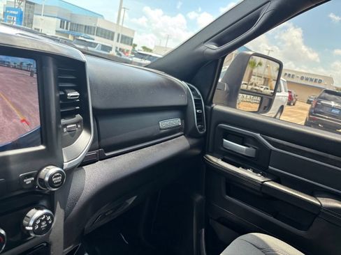 Used 2024 RAM 3500 Big Horn AWD/4WD image 28
