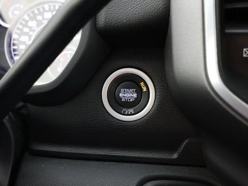 Used 2024 RAM 2500 Big Horn AWD/4WD image 18