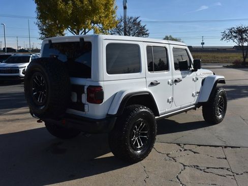 Used 2025 Jeep Wrangler Unlimited Rubicon image 5